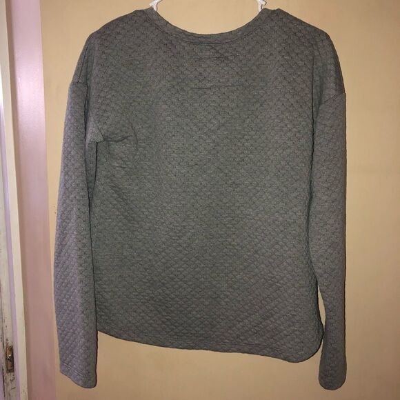 Threads for Thought sweatshirt gray quilted.  Great quality - Picture 2 of 3